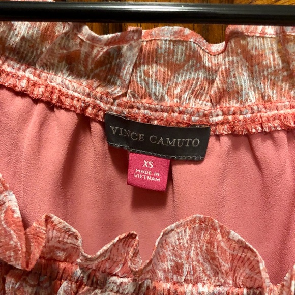 Vince Camuto Off Shoulder Top NWT! - Picture 5 of 9